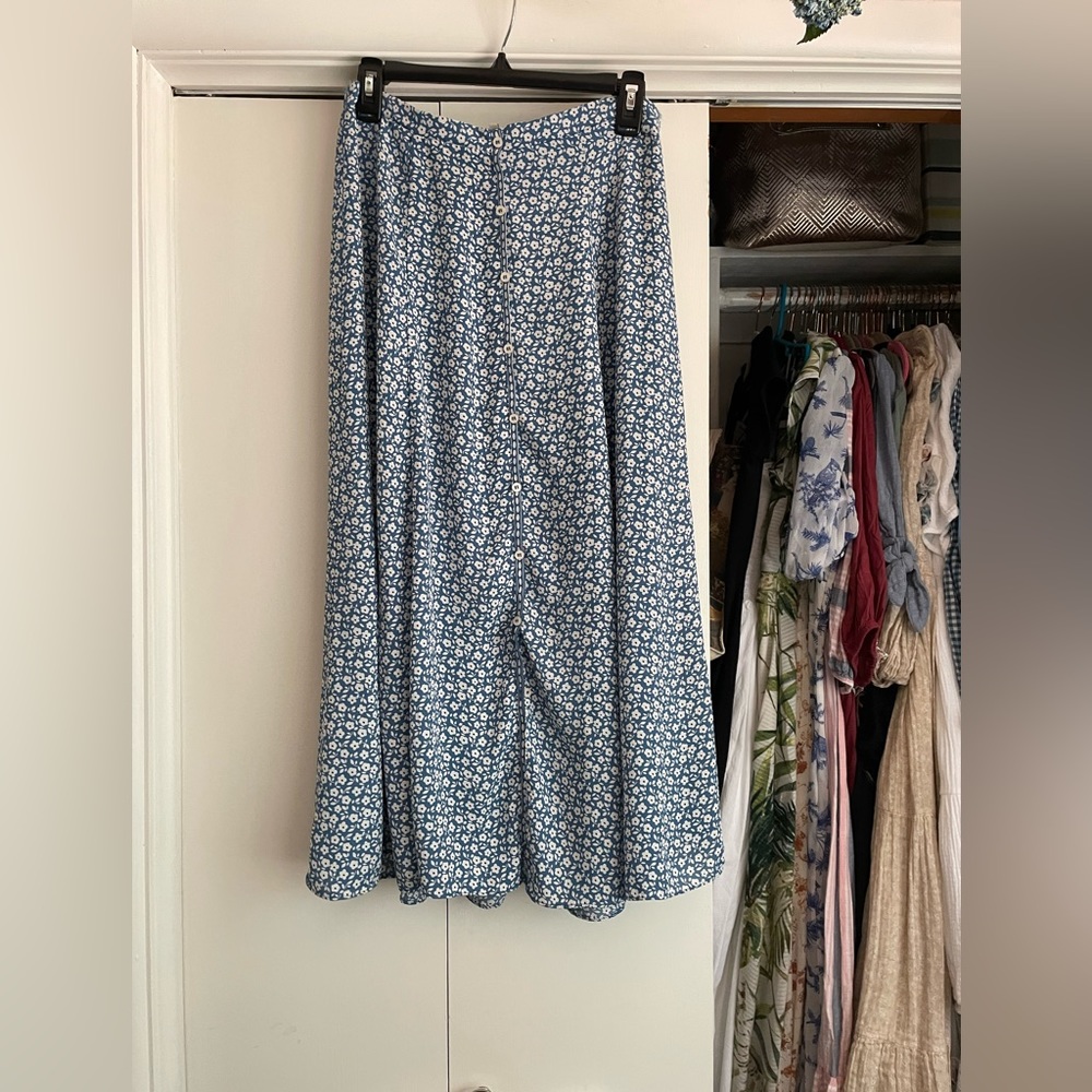 Ditzy floral button skirt